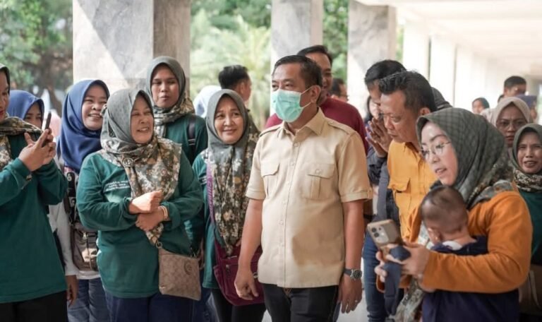 Sukseskan Program KB Nasional, Bupati Karawang Tinjau Langsung Pelayanan MOW Masal di RSUD