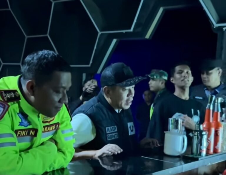 Pimpin Langsung Sidak, Bupati Aep Temukan THM hingga Minol Tak Berizin