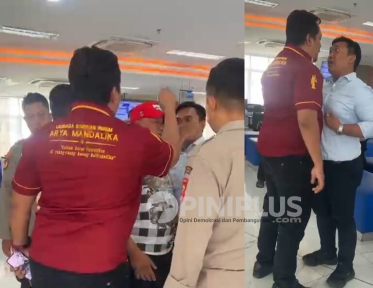 Desak Usut Mafia Pembiayaan Kredit Perumahan, Arya Mandalika Demo Sendirian di Bank BTN Karawang