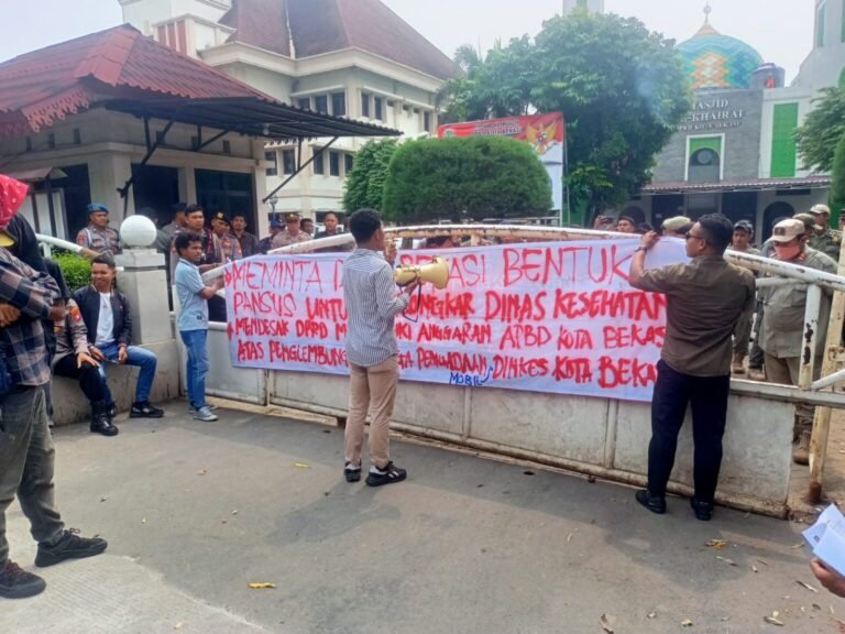 Dilaporkan ke KPK, Mahasiswa Desak DPRD Kota Bekasi Bentuk Pansus Dugaan Korupsi Pengadaan Ambulans