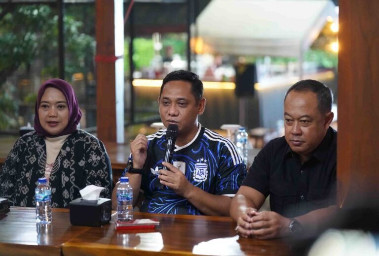 Plt Bupati Bekasi Minta Masyarakat Dukung Pembangunan