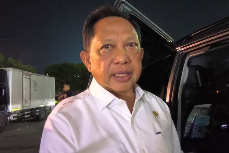 Mendagri Serahkan Sanksi Bupati Purwakarta ke Dedi Mulyadi