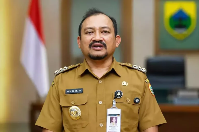 KPK Amankan Uang Rp 2 Miliar dalam OTT Bupati Pemalang