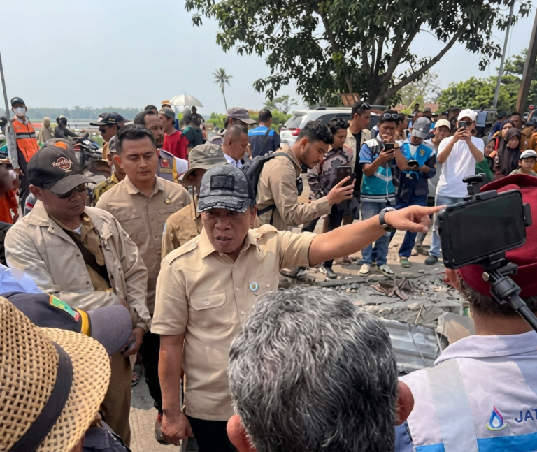 Bangli di Rengasdengklok juga Ditertibkan, Bupati Aep : “Akan Dibangun Jalan Alternatif Tanjungpura-Rengasdengklok untuk Kurangi Kemacetan”