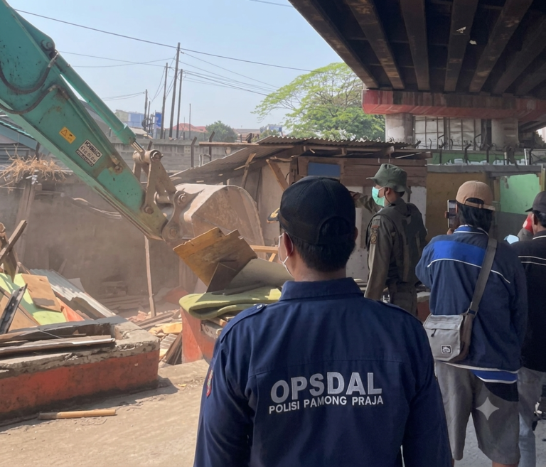 Babak Baru Penataan Cikampek, 154 Bangli dan PKL Dibongkar