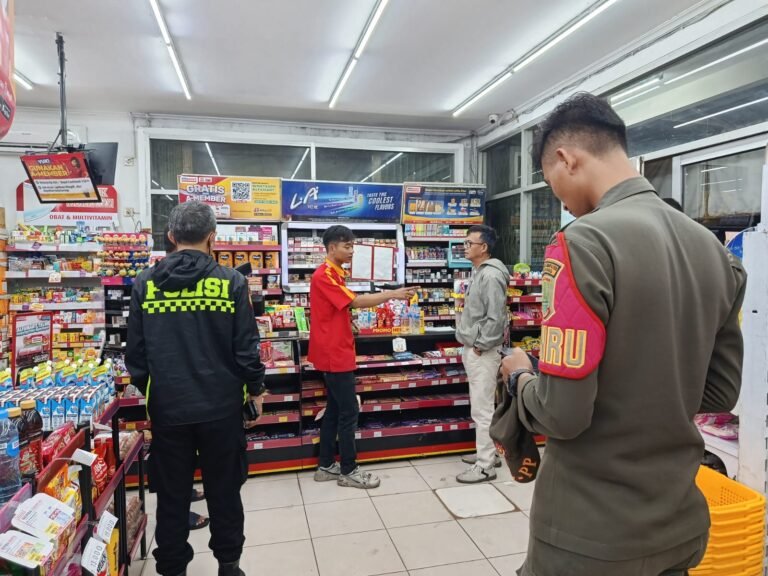 Alfamart di Karangpawitan Disatroni Kawanan Perampok, Uang Brangkas Rp52 Juta hingga Rokok Ludes