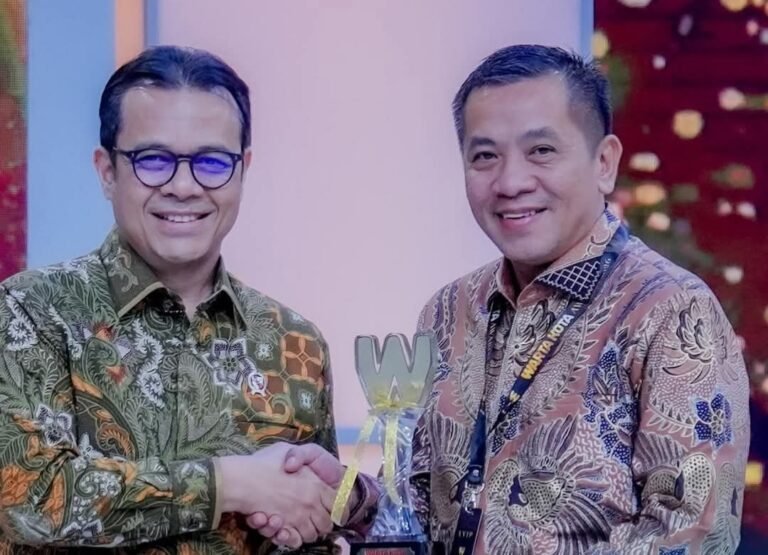 Pemkab Karawang Raih Penghargaan Anugerah Tata Kelola Pemerintahan Responsif dan Akuntabel