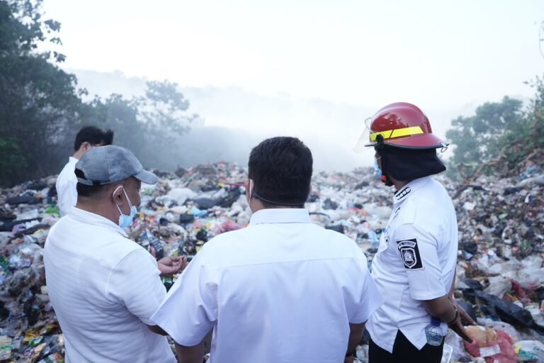 Pasca Kebakaran, Bupati Subang Tutup TPA Panembong