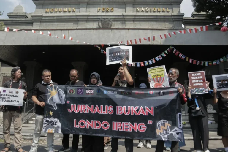 Jurnalis Gelar Aksi Tolak Pelabelan ‘Londo Ireng’
