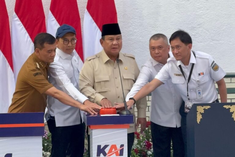 Prabowo Sarankan Atap Rumah Kembali Pakai Ijuk, Atap Seng Dapat Akibatkan Kanker Paru-paru