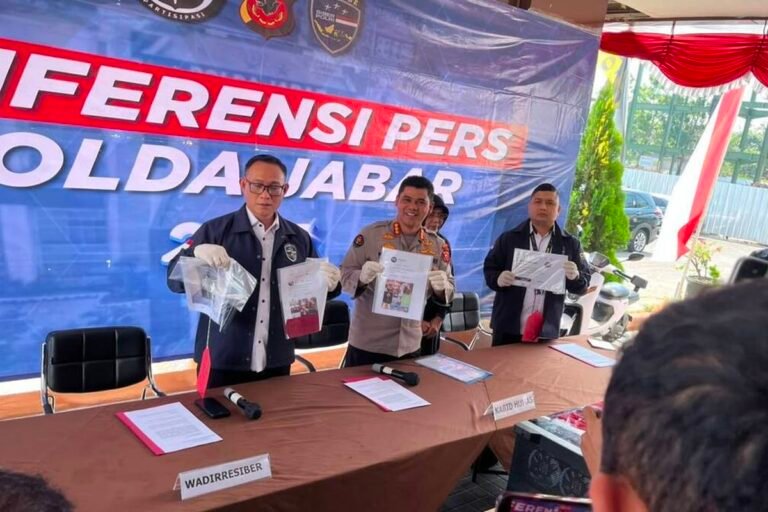 Polda Jabar Tangkap Pelaku Manipulasi Gambar Presiden Prabowo, Terancam 12 Tahun Penjara