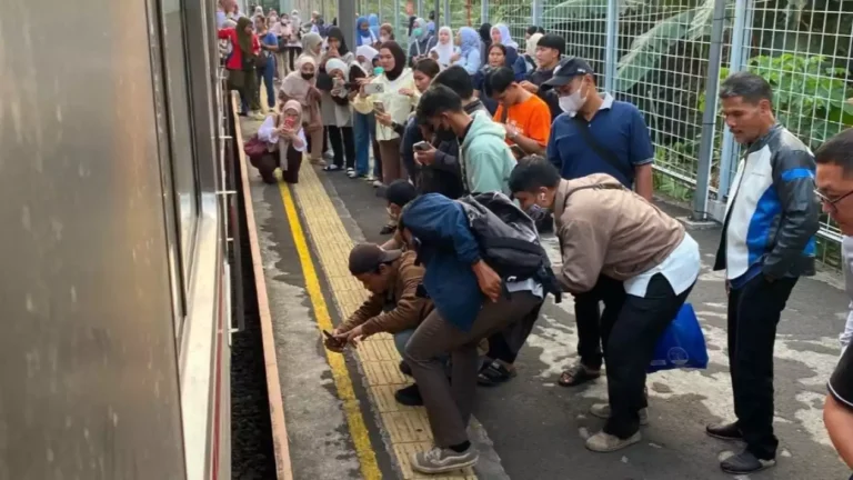 Siswa SMA Tewas Tertabrak KRL di Stasiun Jurangmangu – Tanggerang Selatan