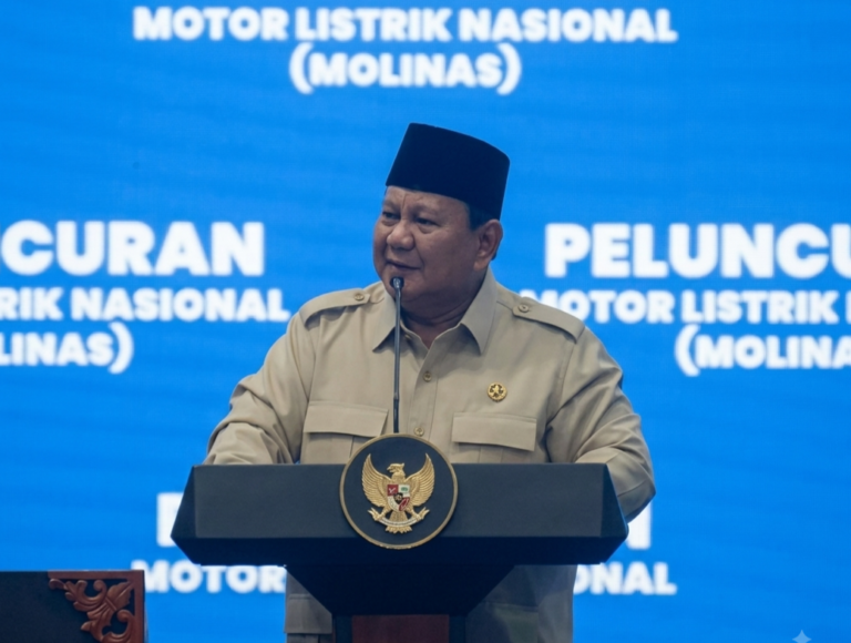 Dorong Transisi ke Motor Listrik, Prabowo: Kalau Masih Ada yang Pakai Motor Bensin, Rasain Sendiri