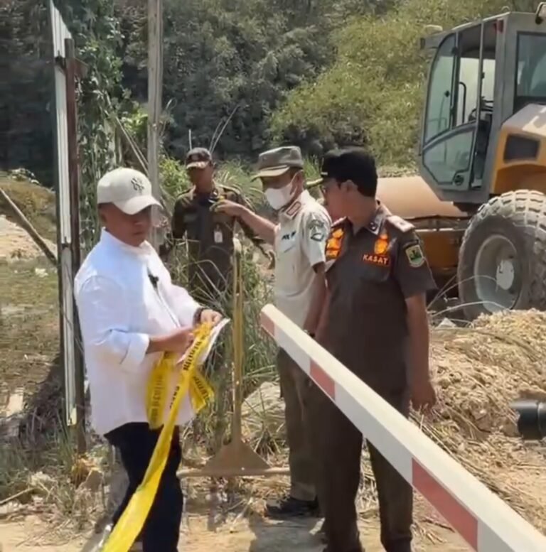Tegas! Pemprov Jabar Tutup Aktivitas Pertambangan PT. MPB di Karawang Selatan
